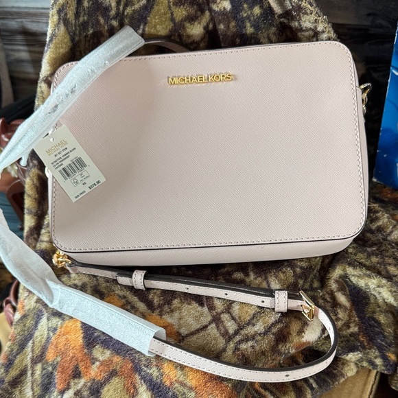 Michael Kors Handbags - Michael Kors Blush Crossbody Bag